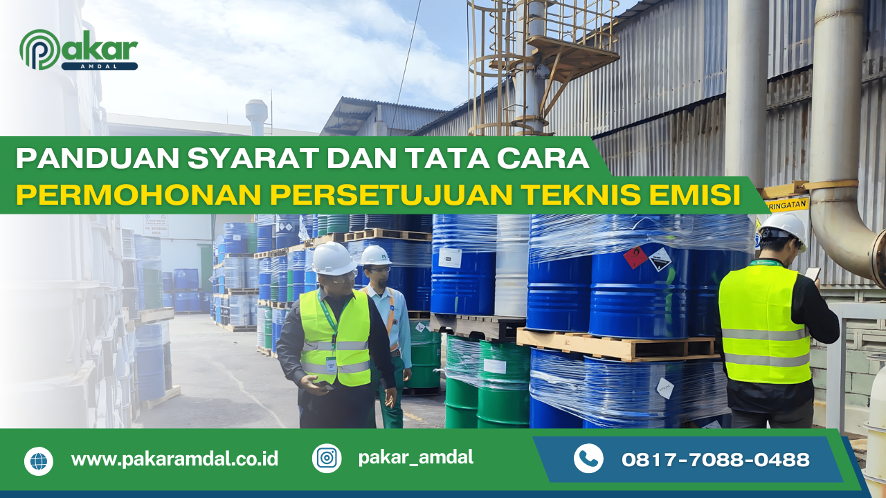 Petugas memeriksa stack emission sebagai bagian Persetujuan Teknis Emisi.